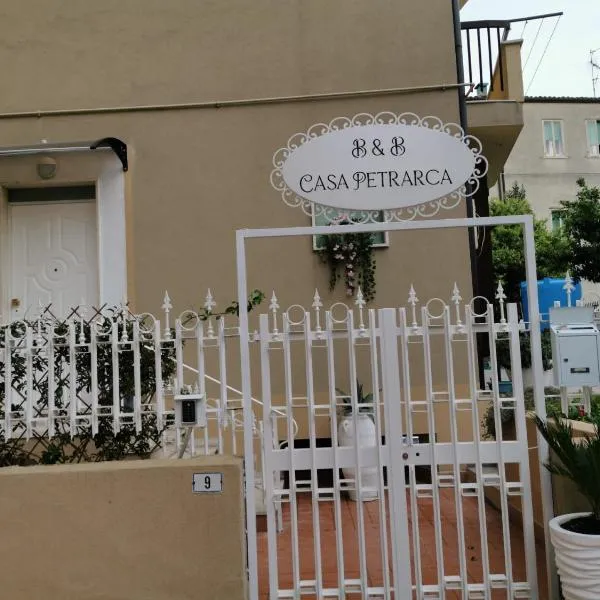 B&B casa Petrarca，位于瓦斯托的酒店