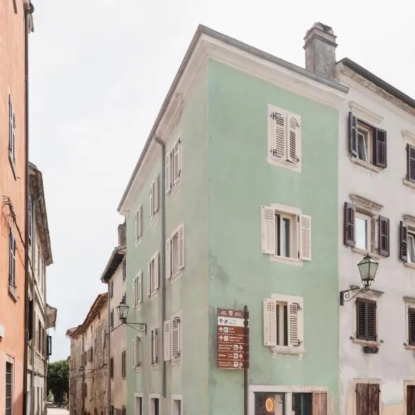 Piccolo Hotel，位于沃德年的酒店