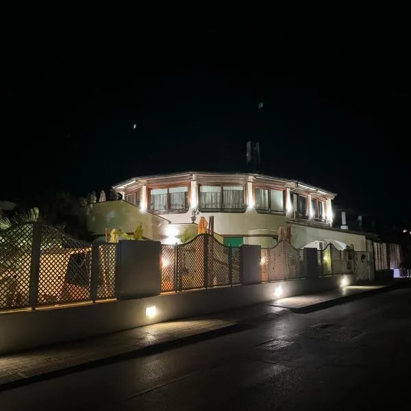 Il Caimano B & B, con piscina dall'11 Luglio al 31 Agosto，位于弗卡诺的酒店