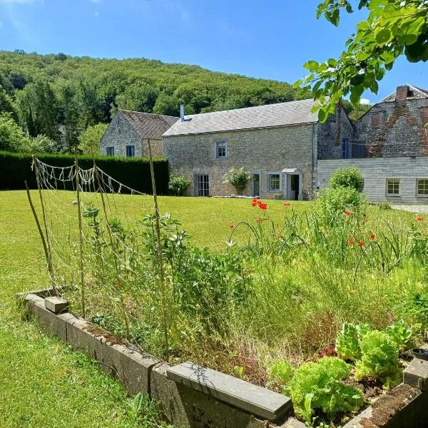 La Colline aux Fées，位于Yvoir的酒店