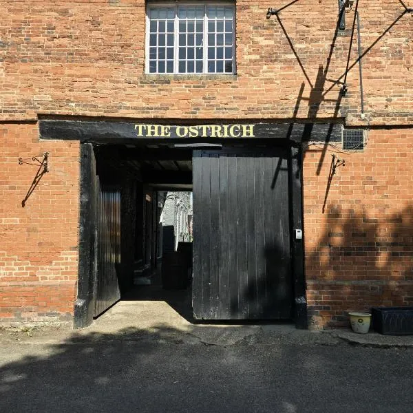 The Ostrich Pub，位于盖顿的酒店