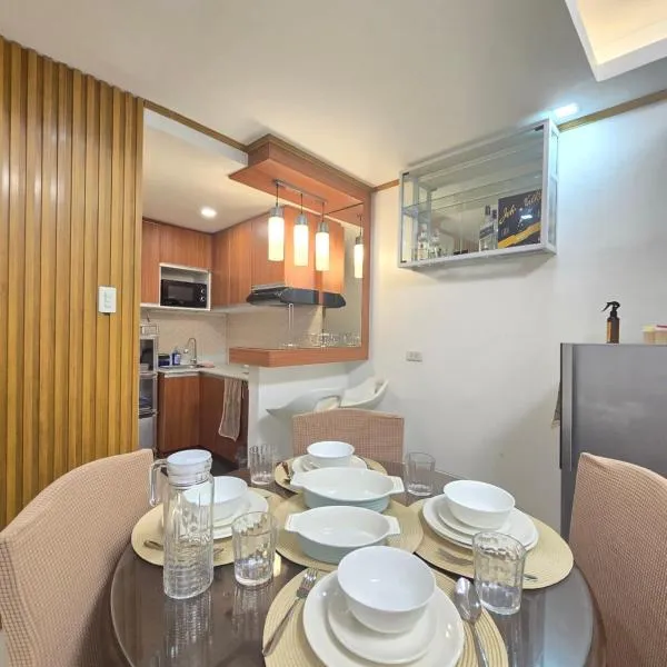 Compostela Guest House with Car Park, Wifi, Netflix，位于Compostela的酒店