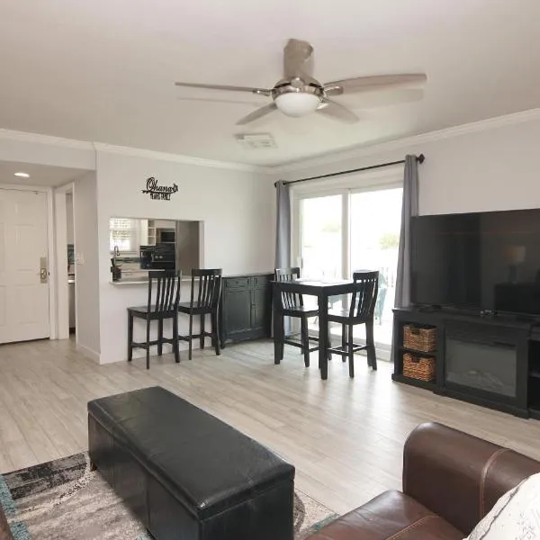 Sandpiper Cove Unit1084，位于德斯坦的酒店