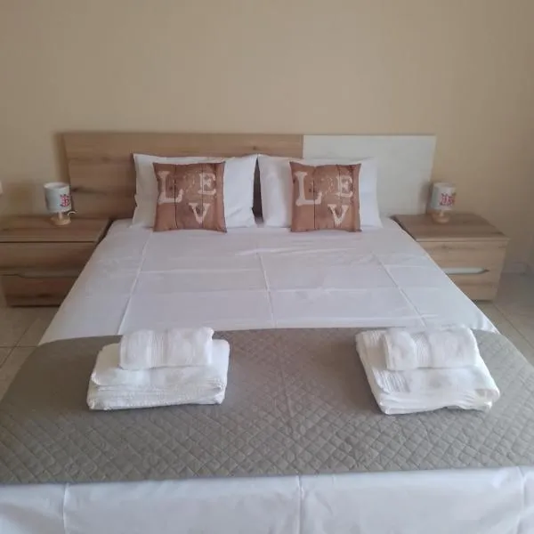 Kouinelis apartment，位于亚历山德鲁波利斯的酒店