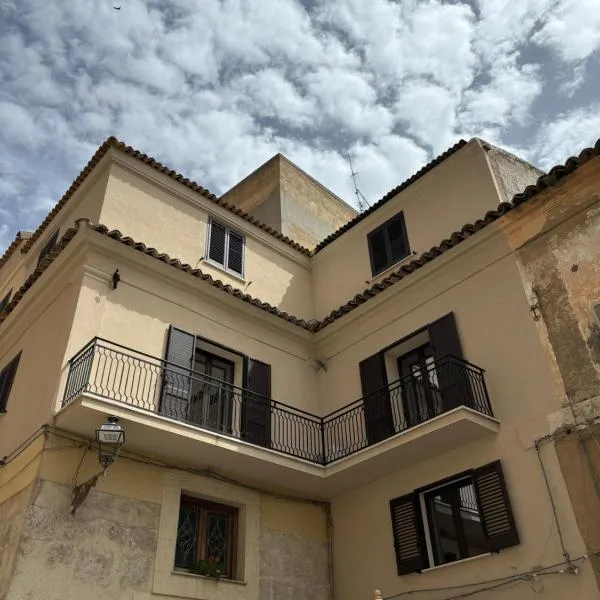 La Corte degli Scolopi，位于帕尔马迪蒙泰基亚罗的酒店