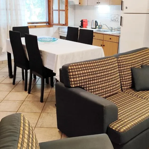 Katy's Home，位于Próti的酒店