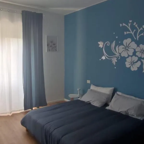 B&B camere fiori 8，位于加拉瑞特的酒店