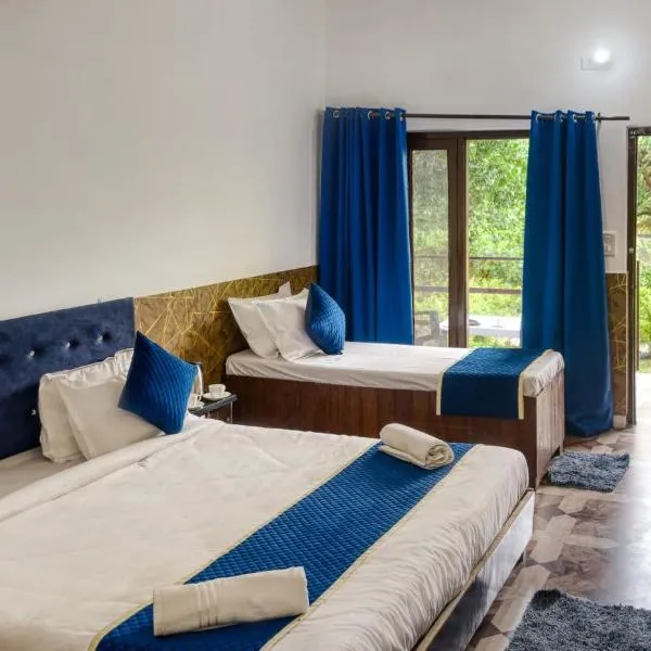 Shekhar Corbett Safari Camp, Hotel Resort , Near Kosi River, Khulbe Garden, Dhikuli, Jim Corbett Park, Ramnagar, Nainital, Uttrakhand，位于加尔加的酒店