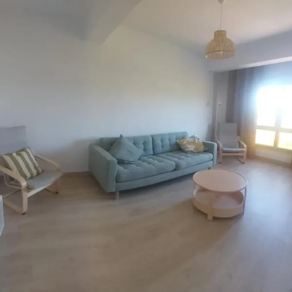 Piso Escaravello - Laxe，位于拉赫的酒店