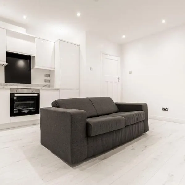 2 Bed Apartment In Wembley, Ealing, London，位于Perivale的酒店
