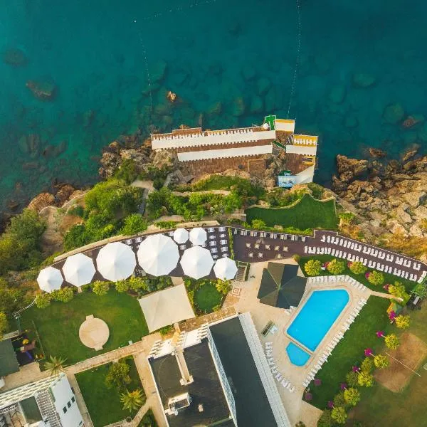 Falcon Hotel，位于安塔利亚的酒店