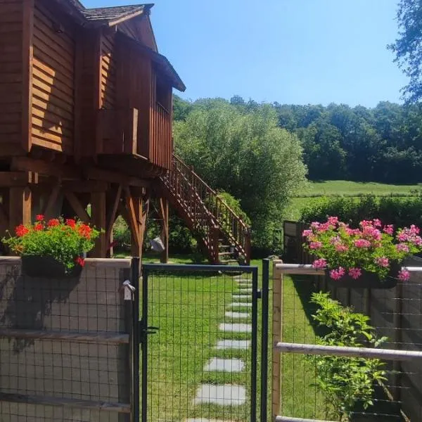 Cabane romantique avec spa privatif insolite en Alsace，位于Aspach的酒店