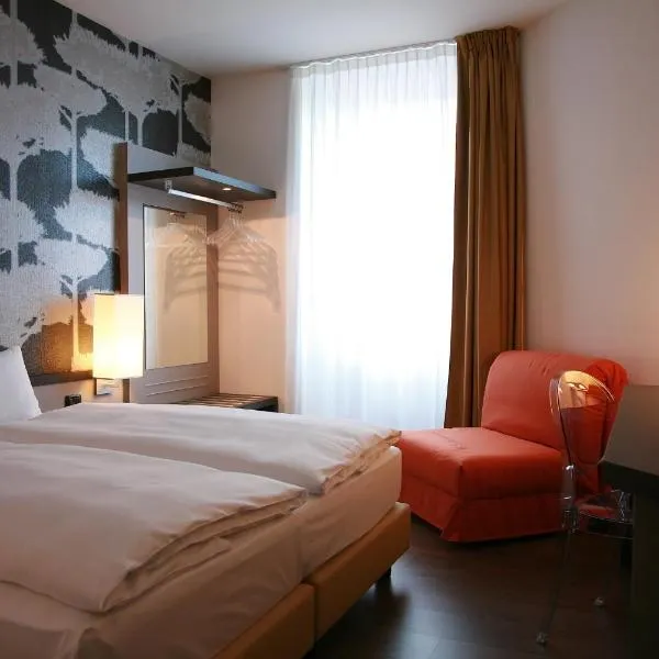 Hotel Internazionale Bellinzona，位于蒙特卡罗索的酒店