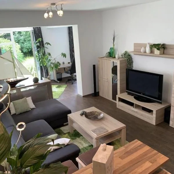 Ferienwohnung LOFT- direkt am Falderndelft - nähe Innenstadt，位于埃姆登的酒店