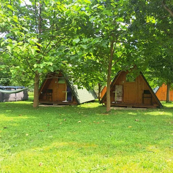 GLAMPING HIŠKe PETRIN，位于托尔明的酒店