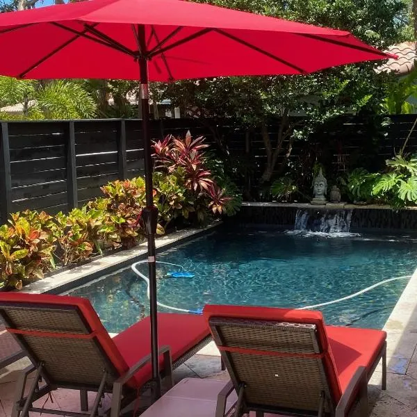 Riverbank Guesthouse Wilton Manors，位于黎明城的酒店