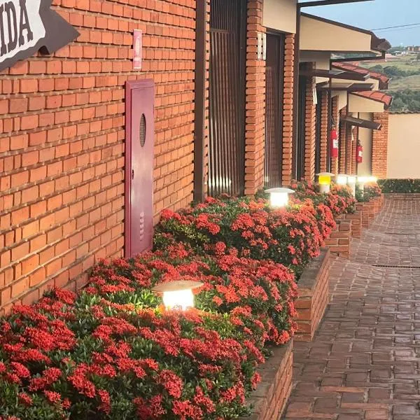 Status Motel Ourinhos，位于欧里尼奥斯的酒店