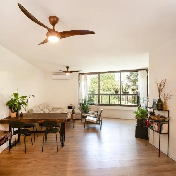 Amazing vacation flat，位于内坦亚的酒店