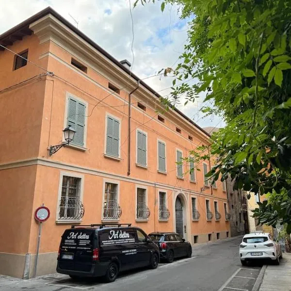 Grey-Fontanelli Luxury Suite Reggio Emilia，位于雷焦艾米利亚的酒店