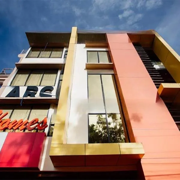 ARC Homes Hotel Panglao powered by Cocotel，位于博洛德的酒店