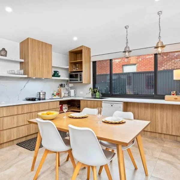 EcoBee Studio in Garden Serenity，位于Thebarton的酒店