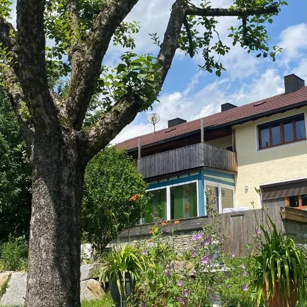 Ferienwohnung Altes Zollhaus，位于Ering的酒店