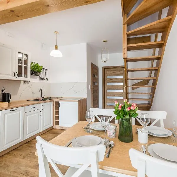 Bieszczadzkie Siedlisko Apartamenty i noclegi nad Jeziorem Solińskim Myczków blisko Solina i Polańczyk，位于波拉齐克的酒店