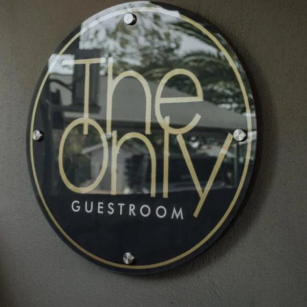 The Only Guestroom，位于卡图的酒店