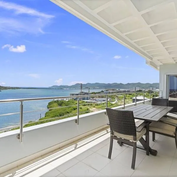 Breathtaking Lagoon Views At Blue Residence，位于Cupecoy的酒店