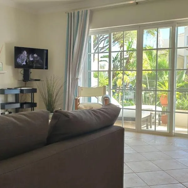 Private luxury apartment Vale do Lobo，位于阿尔曼萨的酒店