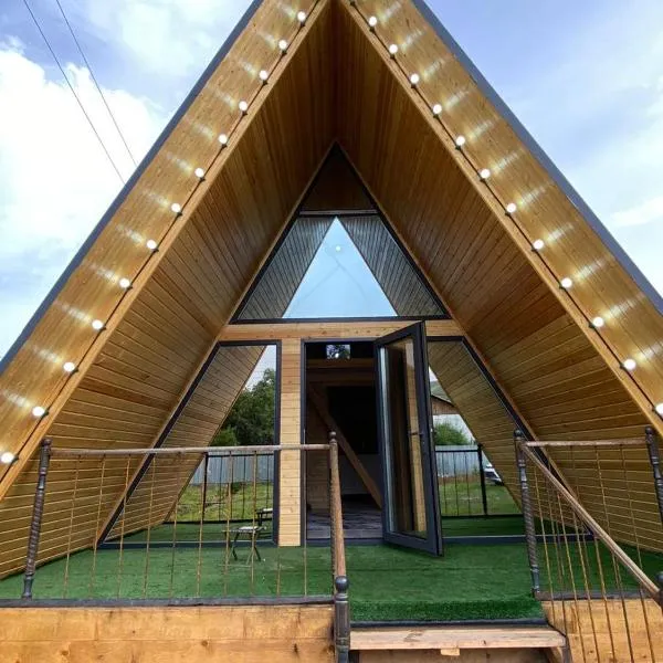 A-frame house Aizhan，位于Kurmenty的酒店