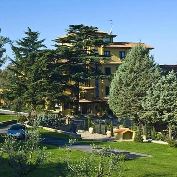 Green Hotel Poggio Regillo，位于弗拉斯卡蒂的酒店