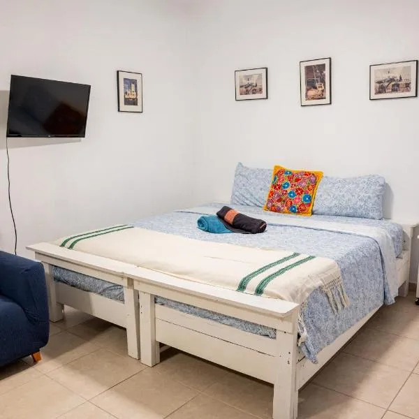 Studio 2 Yabisi with Garden access，位于别克斯的酒店