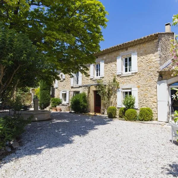 Chambre d'hôtes Fleur de coton chez Manon en Luberon，位于罗宾鲁伯龙的酒店