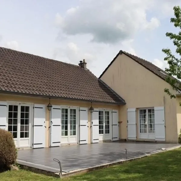 Maison de famille à la campagne proche de disneyland et paris，位于Varinfroy的酒店