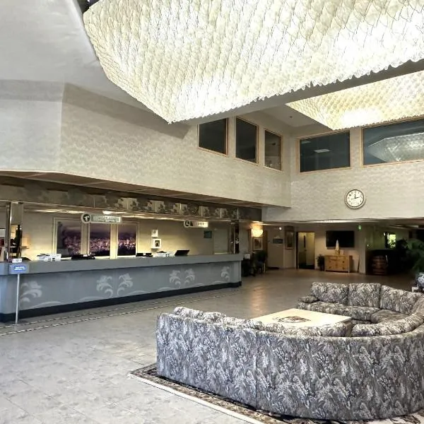 Sojourn Suites Portland Airport，位于Evergreen的酒店