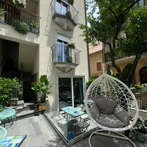 Villa D'Orville luxury suites Taormina，位于陶尔米纳的酒店