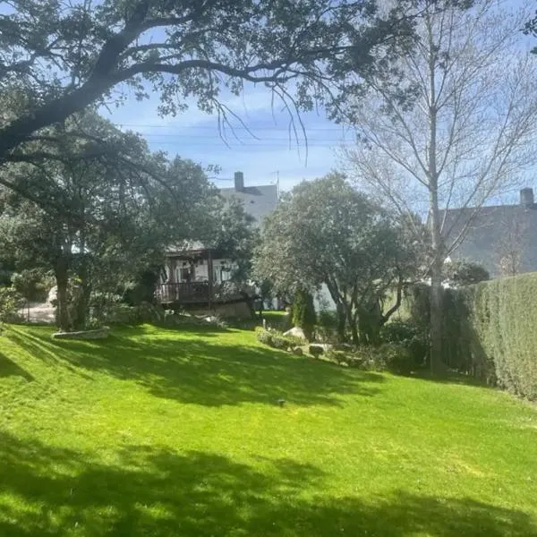 Villa con Jacuzzi exterior y Piscina cubiertos，位于洛杉矶德圣拉斐尔的酒店