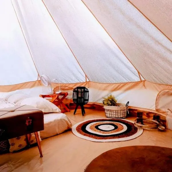 Luna Glamping，位于图兹拉的酒店