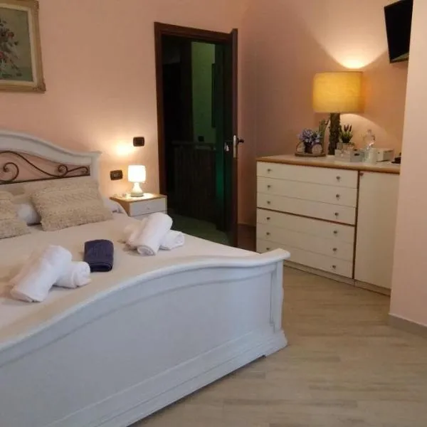La Tana del Riccio Bed & Breakfast，位于韦加拉诺梅纳达的酒店