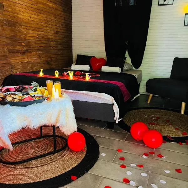 ô Bois Dormant, Bungalow & jacuzzi privé，位于圣安德烈的酒店