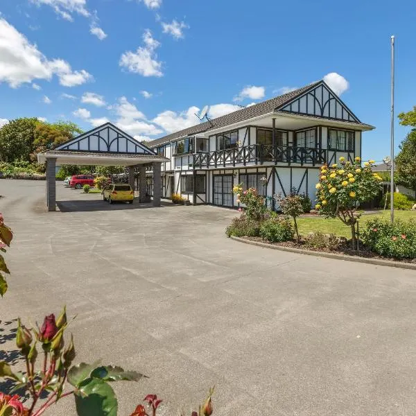 金斯伍德庄园汽车旅馆，位于Whakapara的酒店