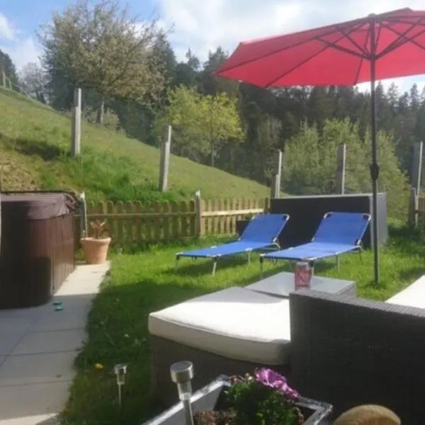 Privater Whirlpool & Sauna - Wellness Oase，位于Rüeggisberg的酒店