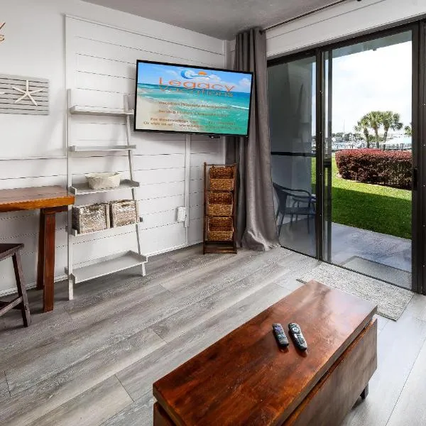 PB A108-Executive Studio Condo at Great Rates!，位于沃尔顿堡滩的酒店