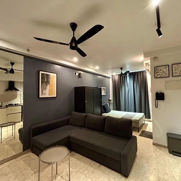 European studio apartment at Hiranandani thane，位于Bhiwandi的酒店