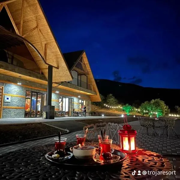 Troja Resort - Hotel & Restaurant，位于Bulqizë的酒店