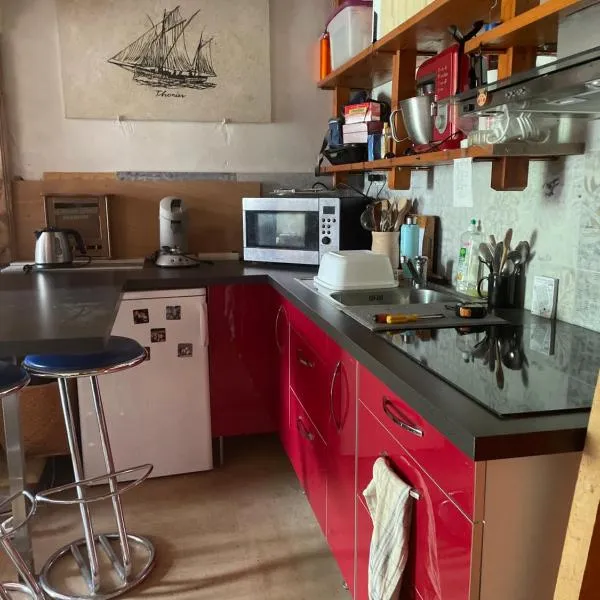 Studio meublé campagne，位于Saint-Pey-de-Castets的酒店