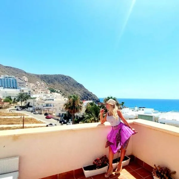 Apartamento, Casa, Chalet Adosado FRENTE AL MAR，位于卡沃内拉斯的酒店
