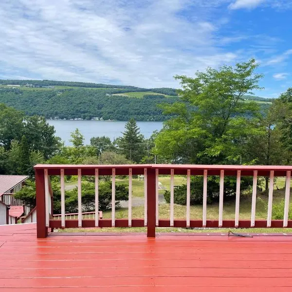 Keuka Lake Views and Hiking，位于哈蒙兹波特的酒店