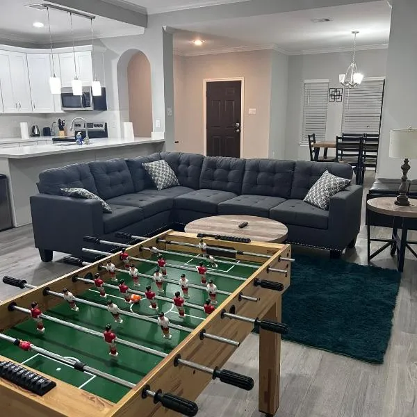 Stunning 3BR Home Near Downtown Houston - Sleeps 8，位于休斯顿的酒店